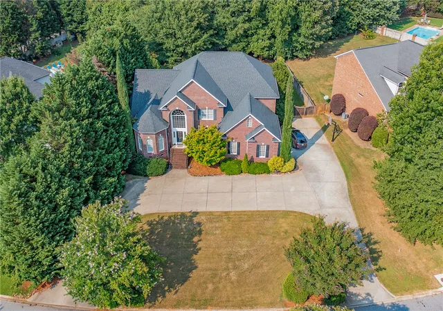 Photo 4 of Single family home for sale at 205 Graylyn Dr, Anderson, SC 29621 | MLS# 20304319 | Listing updated on 2026-09-23