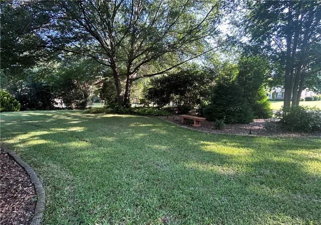 Photo 3 of Single family home for sale at 905 Meadow Ln, Anderson, SC 29621 | MLS# 20304478 | Listing updated on 2026-10-02