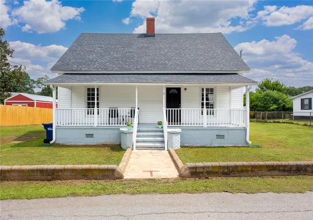 1st image of 7 Mccaughrin St, Pelzer, SC 29669 | MLS# 20304503