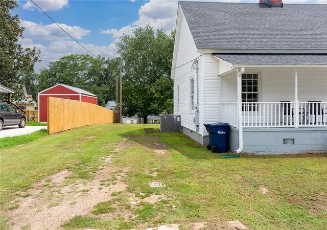 Photo 3 of Single family home for sale at 7 Mccaughrin St, Pelzer, SC 29669 | MLS# 20304503 | Listing updated on 2026-10-05
