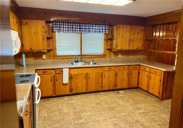 Photo 4 of Single family home for sale at 6979 Highway 28, Iva, SC 29655 | MLS# 20304433 | Listing updated on 2026-09-08