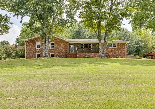 1st image of 329 Wash Lesley Rd, Pickens, SC 29671 | MLS# 20304522