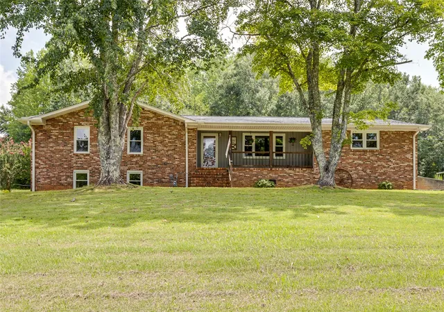 2nd image of 329 Wash Lesley Rd, Pickens, SC 29671 | MLS# 20304522