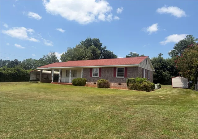 Photo 3 of Single family home for sale at 410 Ben Hilda Dr, Seneca, SC 29678 | MLS# 20304493 | Listing updated on 2026-10-03