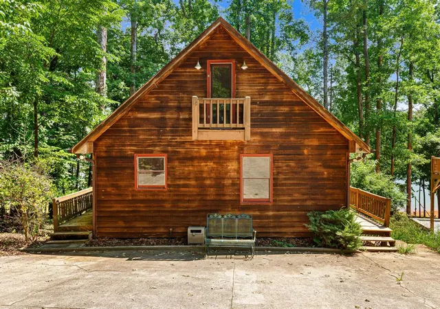 1st image of 415 Kenwood Dr, Westminster, SC 29693 | MLS# 20304540