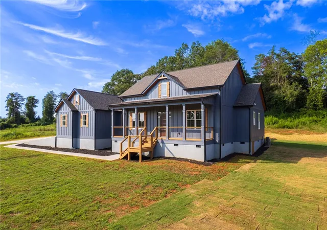 2nd image of 411 Stewart Gin Rd, Liberty, SC 29657 | MLS# 20304231
