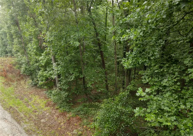 4th image of 106 Pierpoint Dr, Westminster, SC 29693 | MLS# 20303901