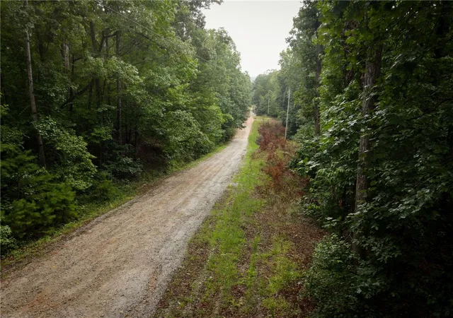 5th image of 106 Pierpoint Dr, Westminster, SC 29693 | MLS# 20303901