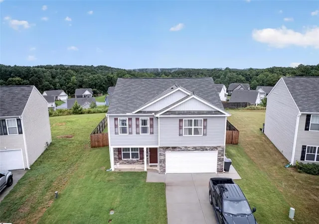 Photo 2 of Single family home for sale at 213 Millhone Way, Pendleton, SC 29670 | MLS# 20304458 | Listing updated on 2026-08-03
