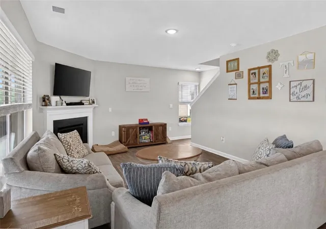 Photo 3 of Single family home for sale at 213 Millhone Way, Pendleton, SC 29670 | MLS# 20304458 | Listing updated on 2026-08-03