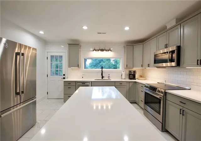 2nd image of 205 Wyatt Ave, Clemson, SC 29631 | MLS# 20304548