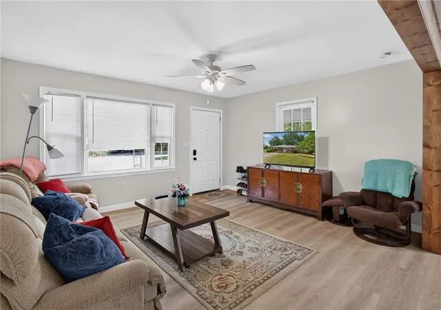 3rd image of 303 Evergreen Forest Dr, Seneca, SC 29678 | MLS# 20304229
