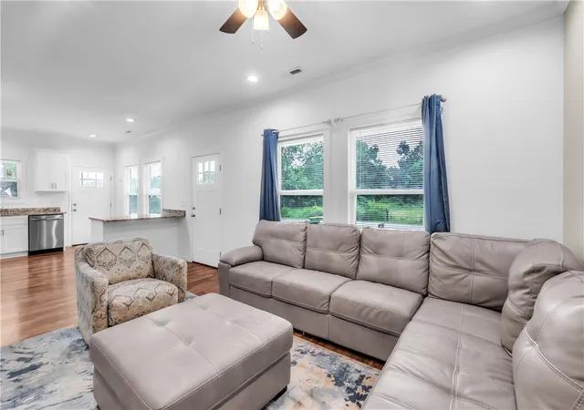 Photo 3 of Single family home for sale at 305 W Broad St, Iva, SC 29655 | MLS# 20304204 | Listing updated on 2026-08-03