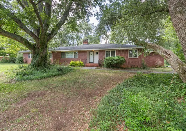 Photo 2 of Single family home for sale at 1103 Greenacres, Anderson, SC 29621 | MLS# 20304139 | Listing updated on 2026-09-11