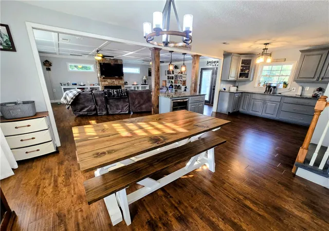 Photo 3 of Single family home for sale at 224 Ike Rd, Six Mile, SC 29682 | MLS# 20304516 | Listing updated on 2026-09-10