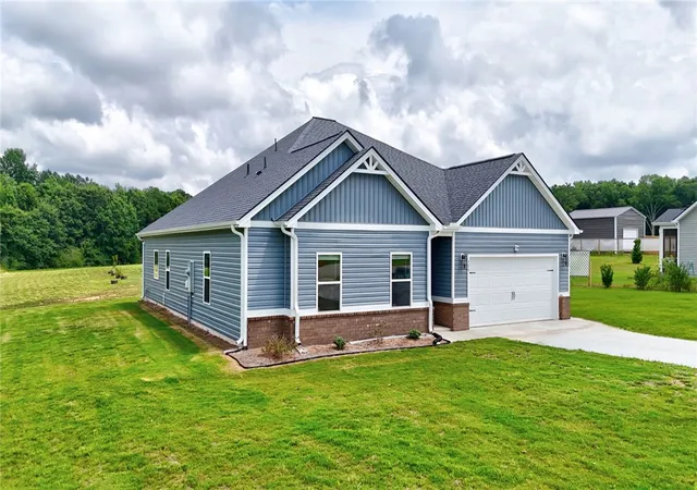 Photo 2 of Single family home for sale at 300 Clinkscales Rd, Anderson, SC 29624 | MLS# 20304595 | Listing updated on 2026-08-10