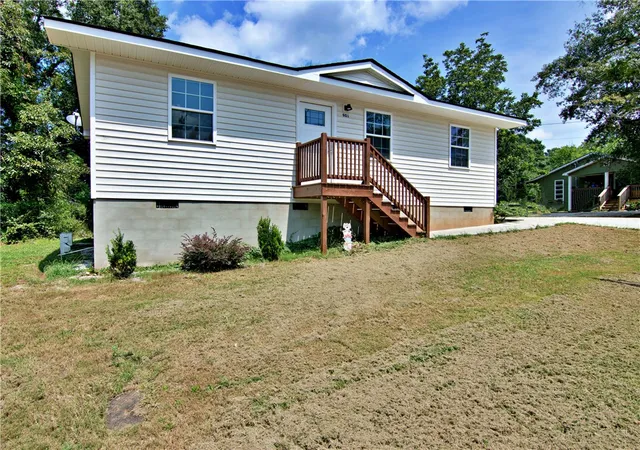 2nd image of 901 East S 1st St, Seneca, SC 29678 | MLS# 20304610