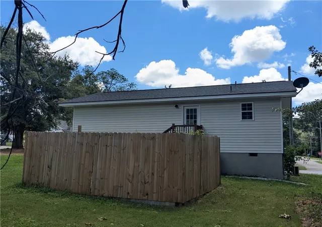 5th image of 901 E South 1St St, Seneca, SC 29678 | MLS# 20304610
