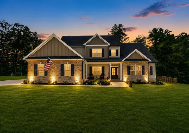2nd image of 1010 Waterside Dr, Easley, SC 29642 | MLS# 20304608