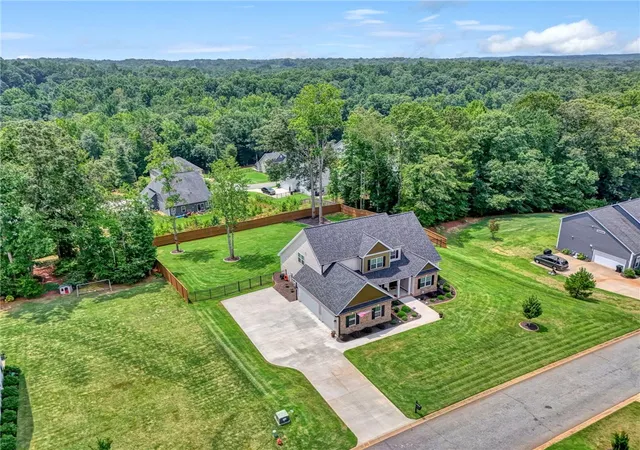3rd image of 1010 Waterside Dr, Easley, SC 29642 | MLS# 20304608