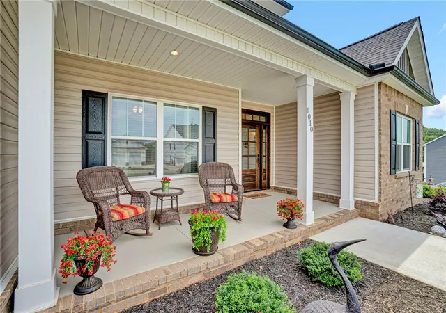 5th image of 1010 Waterside Dr, Easley, SC 29642 | MLS# 20304608