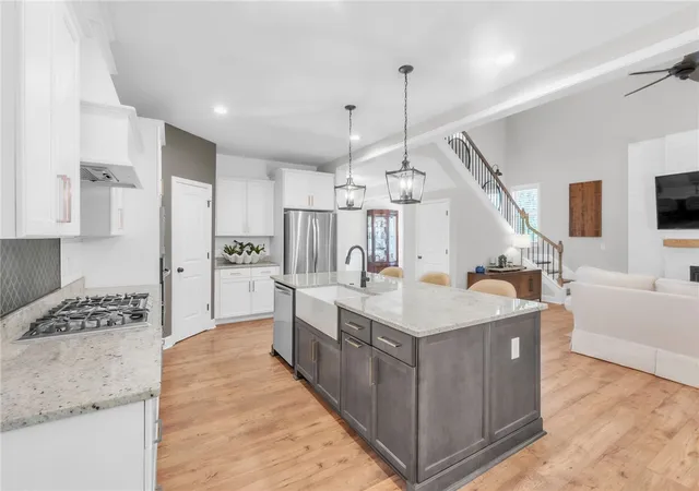 Photo 4 of Single family home for sale at 116 Viaroma Dr, Anderson, SC 29621 | MLS# 20304565 | Listing updated on 2026-10-08