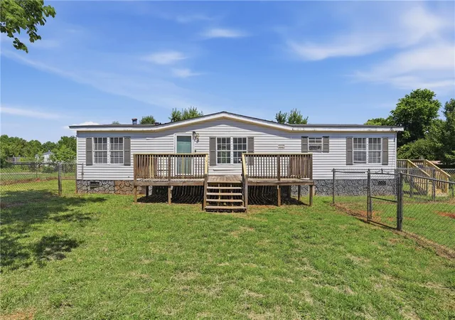 Photo 1 of Manufactured home for sale at 1171 Old Pelzer Rd, Piedmont, SC 29673 | MLS# 20304713 | Listing updated on 2026-10-02
