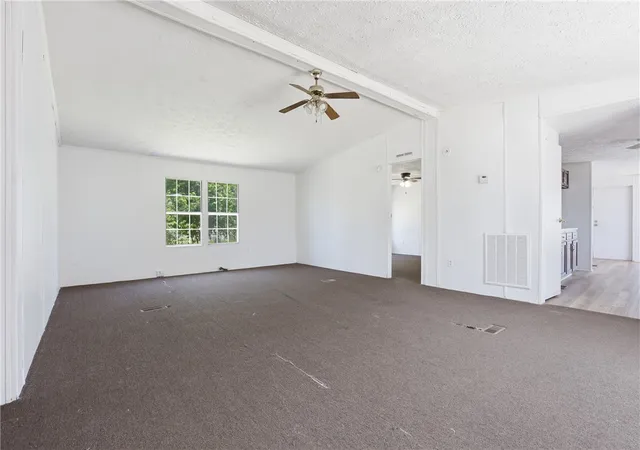Photo 4 of Manufactured home for sale at 1171 Old Pelzer Rd, Piedmont, SC 29673 | MLS# 20304713 | Listing updated on 2026-10-02