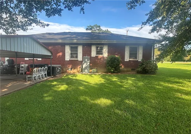 Photo 3 of Single family home for sale at 602 Sherwood Ave, Honea Path, SC 29654 | MLS# 20304715 | Listing updated on 2026-09-03