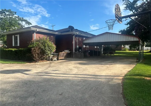 Photo 3 of Single family home for sale at 602 Sherwood Ave, Honea Path, SC 29654 | MLS# 20304715 | Listing updated on 2026-09-03