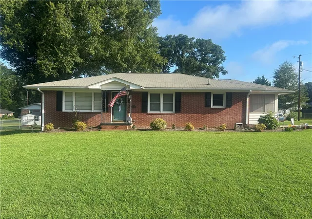 1st image of 212 W Greer St, Honea Path, SC 29654 | MLS# 20304722