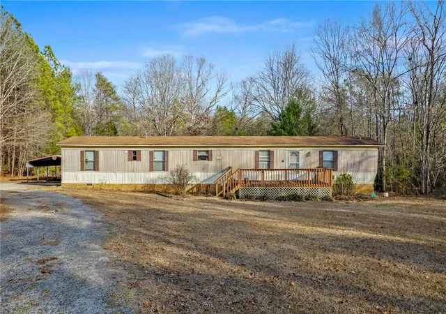 Photo 3 of Sale Pending at 191 Juniper Ln, Pickens, SC 29671 | MLS# 20304730 | Listing updated on 2026-08-05