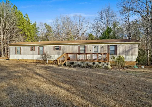 Photo 4 of Sale Pending at 191 Juniper Ln, Pickens, SC 29671 | MLS# 20304730 | Listing updated on 2026-08-05