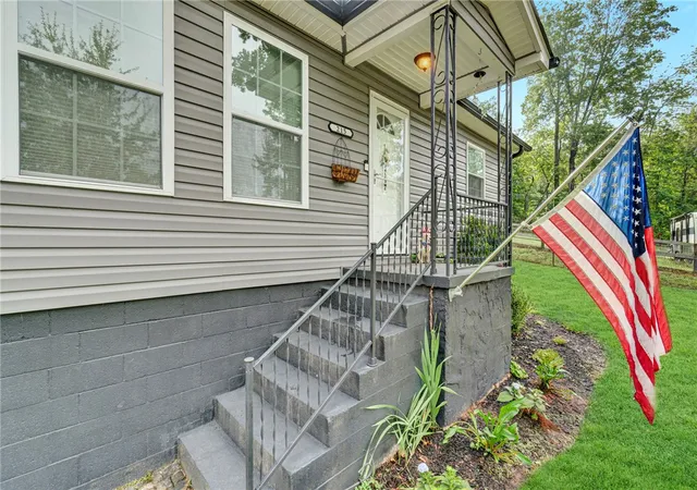 4th image of 215 Gail St, Easley, SC 29642 | MLS# 20304733
