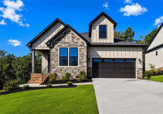 Single family home for sale at 131 Shale Dr, Central, SC 29630 | MLS# 20304826