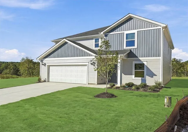 Photo 2 of Sale Pending at 947 Rising Oak Ct, Spartanburg, SC 29301 | MLS# 20304808 | Listing updated on 2026-10-07