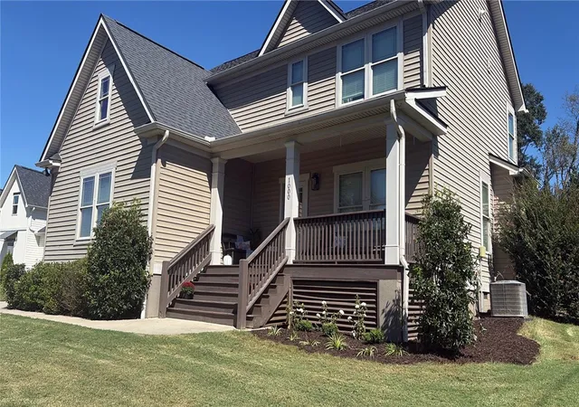 Photo 2 of Single family home for sale at 1000 Carlisle Pl, Anderson, SC 29621 | MLS# 20305252 | Listing updated on 2026-10-07