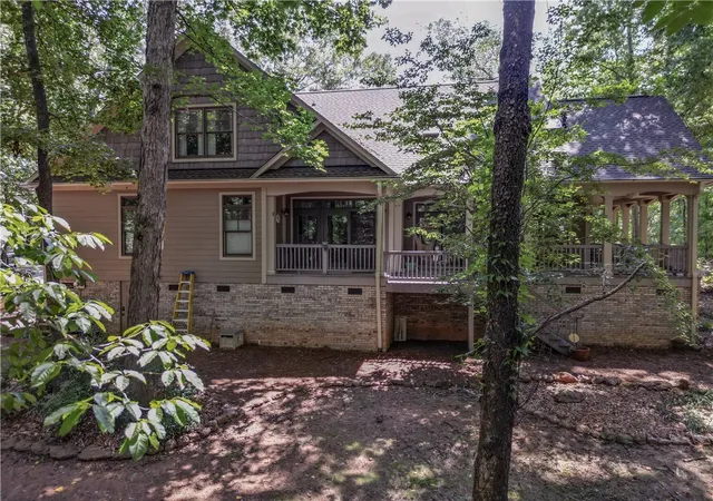 Photo 3 of Single family home for sale at 255 Oak Rd, Piedmont, SC 29673 | MLS# 20305283 | Listing updated on 2026-10-03