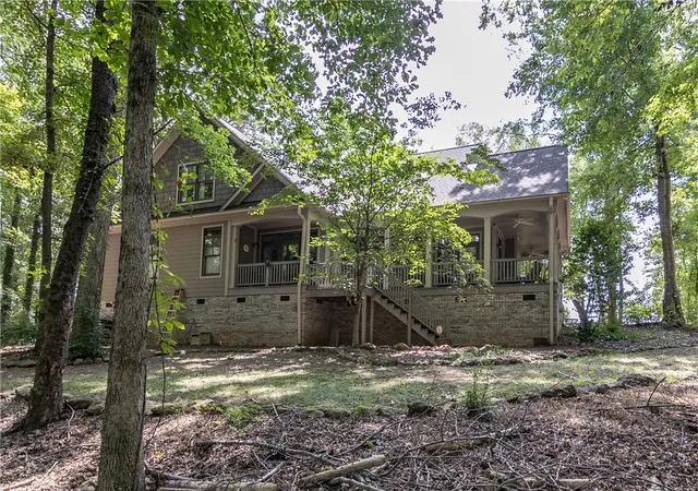 Photo 3 of Single family home for sale at 255 Oak Rd, Piedmont, SC 29673 | MLS# 20305283 | Listing updated on 2026-10-03