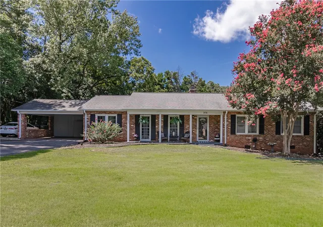 Photo 1 of Single family home for sale at 306 Woodfern Cir, Anderson, SC 29625 | MLS# 20305293 | Listing updated on 2026-09-22