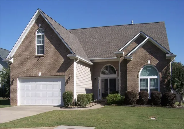 Photo 1 of Single family home for sale at 100 Worcester Ln, Easley, SC 29642 | MLS# 20305391 | Listing updated on 2026-09-08