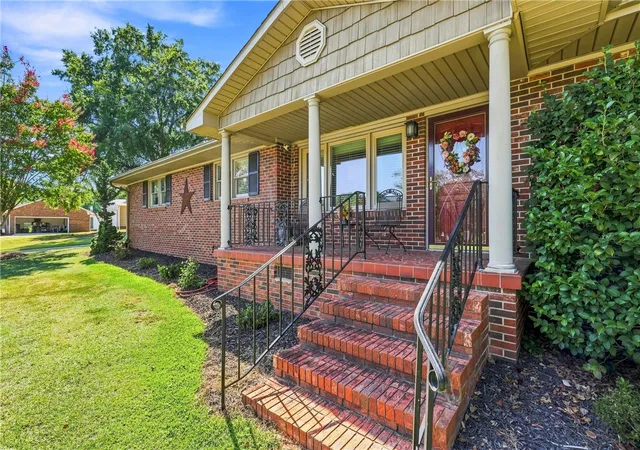 Photo 3 of Sale Pending at 2709 Waccamaw Trl, Anderson, SC 29621 | MLS# 20305463 | Listing updated on 2026-08-28