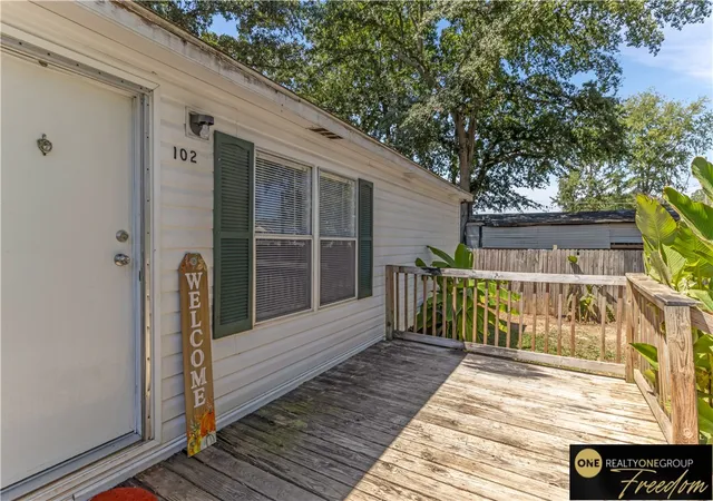 Photo 3 of Manufactured home for sale at 102 Chad Dr, Ninety Six, SC 29666 | MLS# 20305459 | Listing updated on 2026-10-01