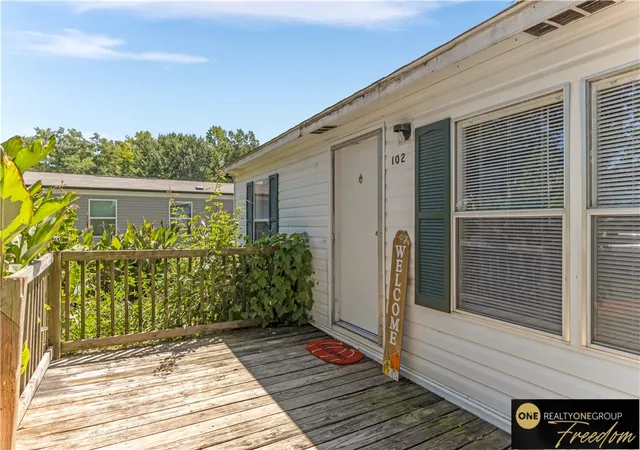 Photo 4 of Manufactured home for sale at 102 Chad Dr, Ninety Six, SC 29666 | MLS# 20305459 | Listing updated on 2026-10-01
