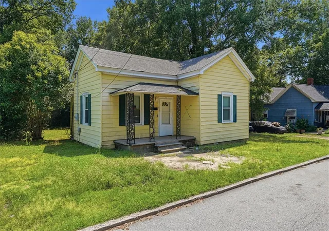 Photo 2 of Sale Pending at 118 Cherry St, Gaffney, SC 29340 | MLS# 20305473 | Listing updated on 2026-08-26