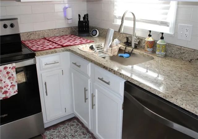 Photo 2 of Townhouse for sale at 2009 Cardinal Park Dr, Anderson, SC 29621 | MLS# 20305486 | Listing updated on 2026-10-08