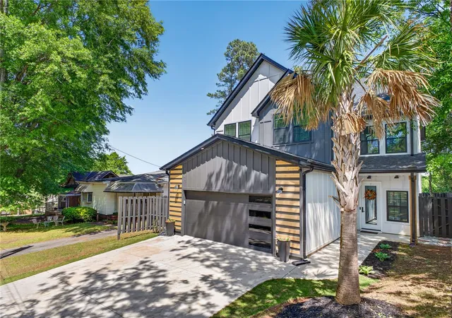 Photo 1 of Single family home for sale at 107 N 3rd St, Easley, SC 29640 | MLS# 20305495 | Listing updated on 2026-08-26