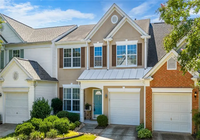 Photo 3 of Sale Pending at 313 Claybrooke Dr, Greer, SC 29650 | MLS# 20305503 | Listing updated on 2026-09-04