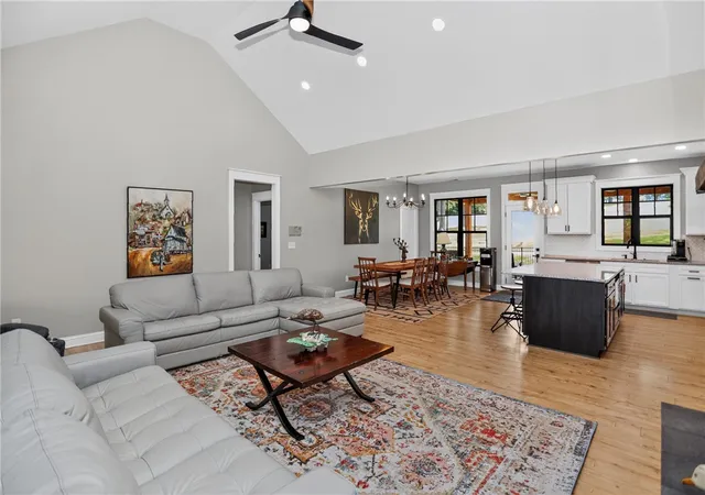 Photo 4 of Single family home for sale at 216 Bunker Ln, Westminster, SC 29693 | MLS# 20305430 | Listing updated on 2026-09-30