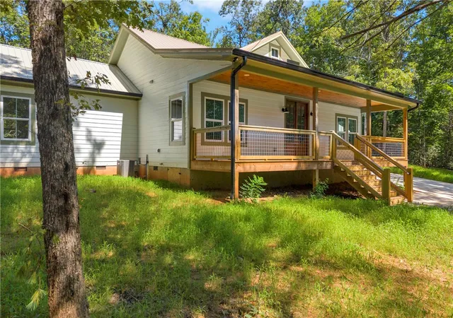Photo 3 of Single family home for sale at 659 White Oak Farms Rd, Tamassee, SC 29686 | MLS# 20305499 | Listing updated on 2026-08-27